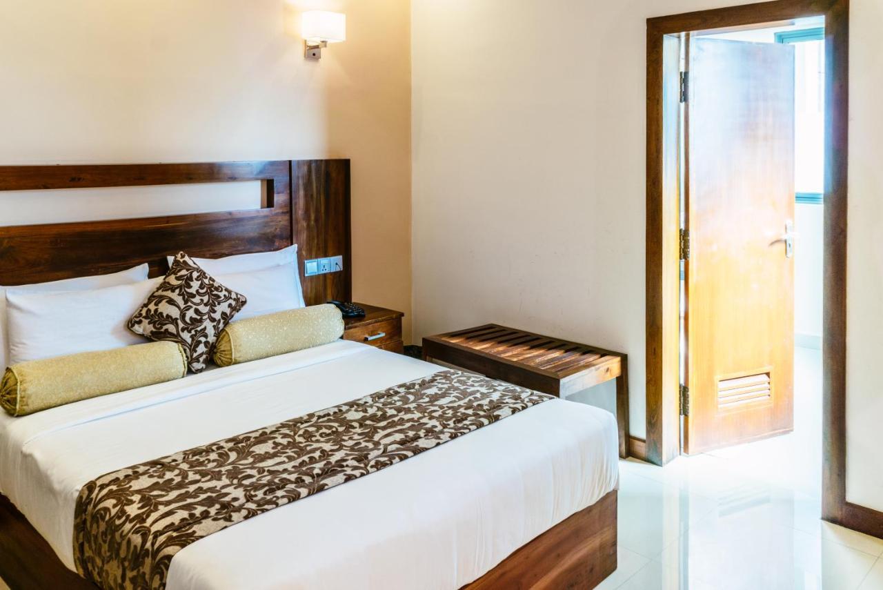 Rivendell Hotel Kandy Esterno foto