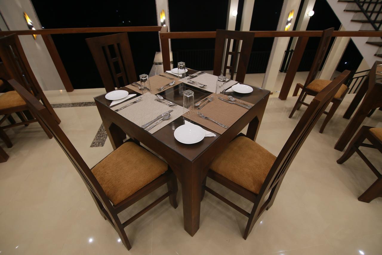 Rivendell Hotel Kandy Esterno foto