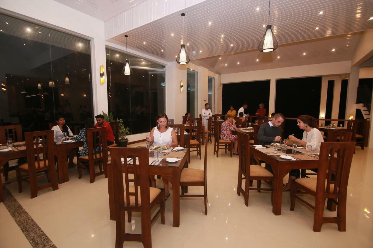 Rivendell Hotel Kandy Esterno foto